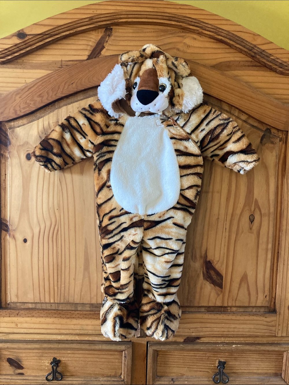 Kids Tiger Halloween hooded costume size 6-12 months